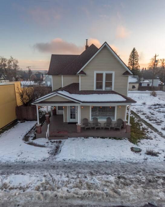 A Very Unique Quirky And Comfortable Home Spokane Exterior photo